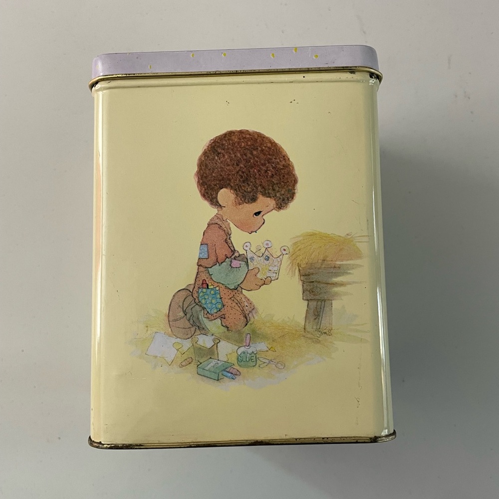 Jonathan & David Precious Moments 1979 Vintage Boy at Manger Tin